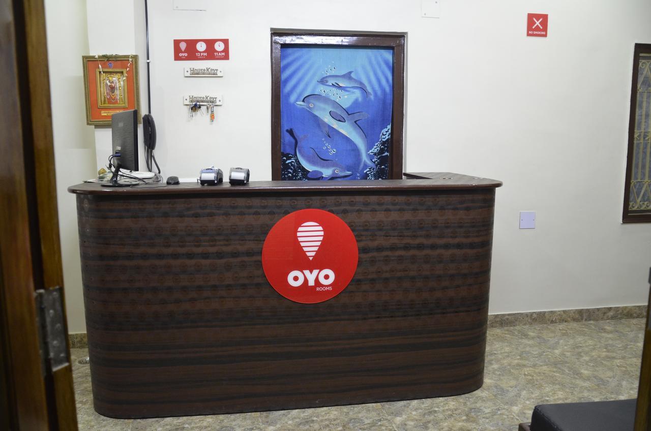 ホテル Oyo 7622 ヴァラナシ ステイズ バラナシ エクステリア 写真